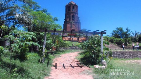 Melihat Sisi Lain Filipina dari Ketinggian Bell Tower