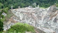 Memanjatkan Doa Dari Puncak Bukit Doa Tomohon