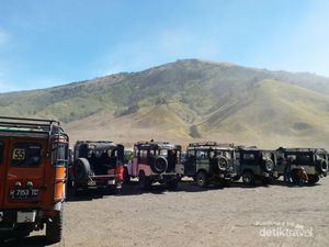 Memori Bukit Teletubbies Bromo Sebelum Terbakar