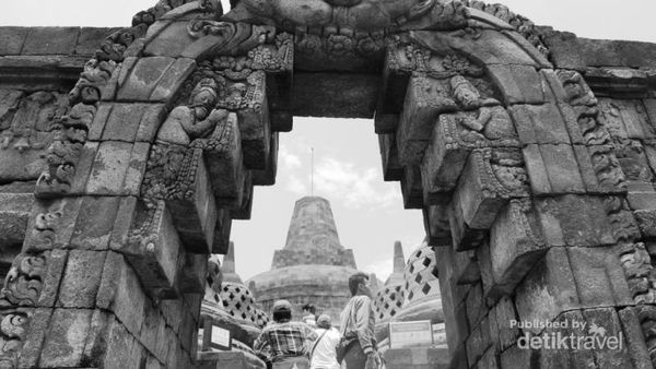 Menangkap Sisi-sisi Indah Candi Borobudur