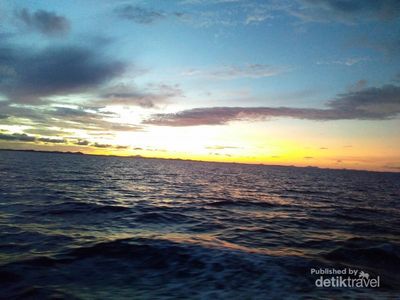 Menanti Fajar Merekah di Belitung