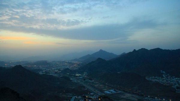 Menanti Sunrise di Jabal Rahmah yang Penuh Cinta