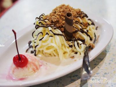 Mencicipi Lezatnya Es Krim Zangrandi di Surabaya