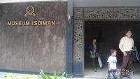Menelusuri Sejarah Ambarawa di Museum Isdiman