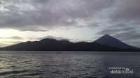 Mengagumi Gerhana dari Ternate yang Kaya Sejarah