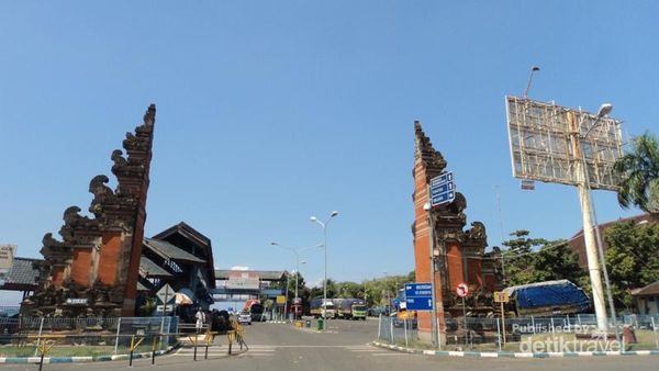 Mengarungi Selat Lombok, Banyak Bonusnya!