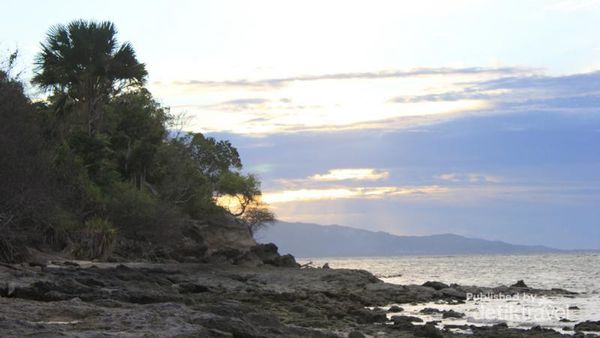 Menghabiskan Senja di Pantai Lhok Me, Aceh Besar