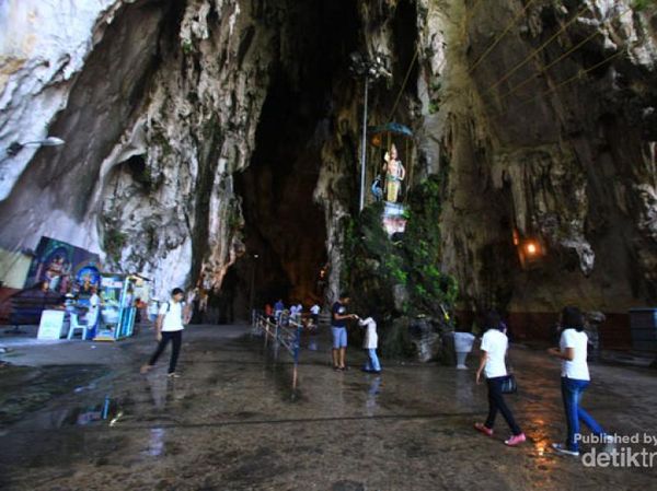 Mengintip Batu Caves, Tempat Ibadah Umat Hindu di Malaysia