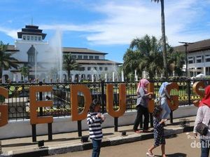 Mengulik Gedung Sate