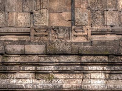 Mengunjungi Megahnya Candi Barong, Yogya