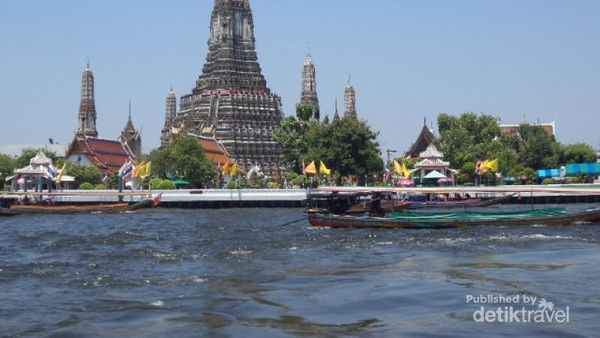 Menikmati Bangkok dari Sungai Chao Phraya