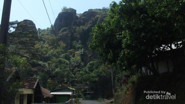 Menikmati Gunungkidul dari Atas Gunung Api Purba