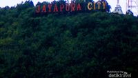 Menikmati Indahnya Jayapura dari Pelabuhan
