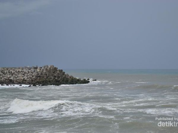 Menikmati Indahnya Sunset dan Laguna di Pantai Glagah