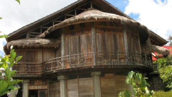 Menikmati Kopi Hangat dari Beranda Baliem Valley Resort