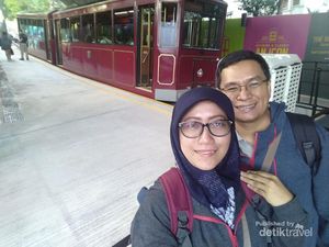 Menikmati Lanskap Pencakar Langit Hong Kong dari The Peak Tram