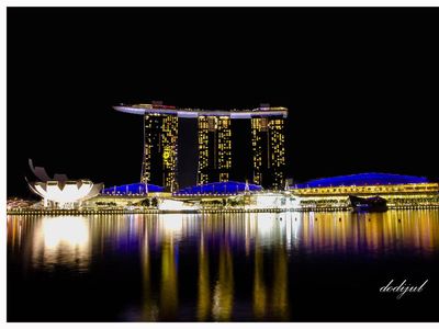Menikmati Singapura di Malam Hari