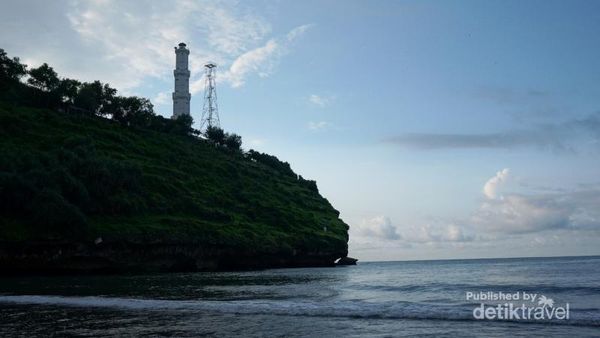Menilik Aktvitas Nelayan di Pantai Baron
