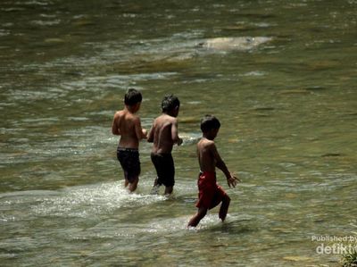 Menjalin Keakraban Sambil Jelajah Bukit Jalin di Aceh