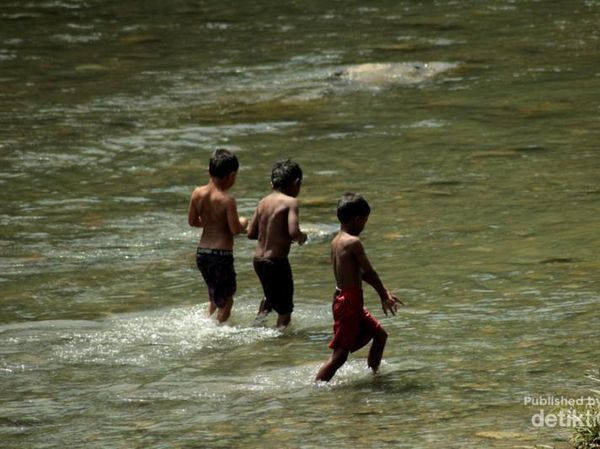 Menjalin Keakraban Sambil Jelajah Bukit Jalin di Aceh