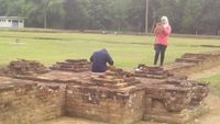 Menjelajah Luasnya Candi Muaro Jambi