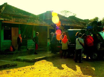 Menjemput Sang Fajar di Puncak Papandayan