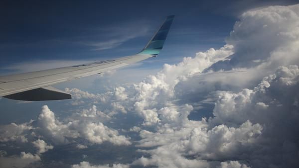 Menuju Ambon, Langit Indonesia dan Masakan Khasnya