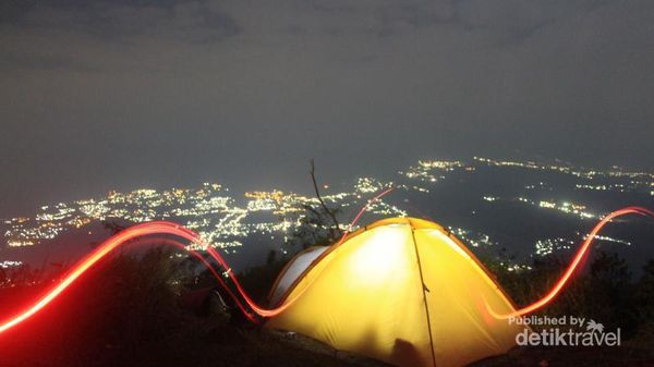 Menyambut Pagi di Puncak Penanggungan