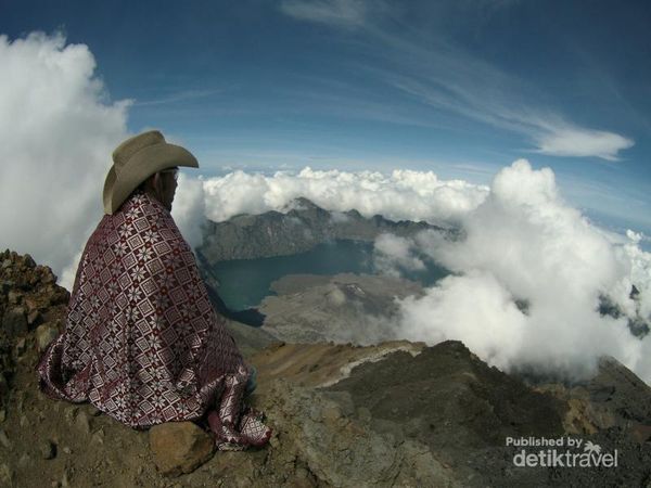 Menyentuh Indahnya Puncak Rinjani, Lombok