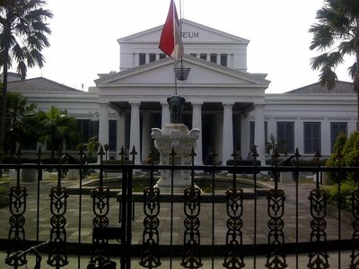 Menyingkap Sisi Lain Museum Nasional