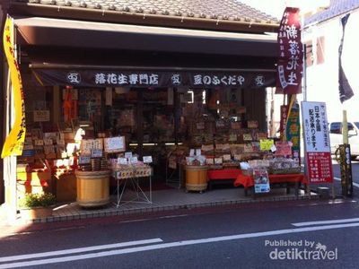 Menyusuri Lorong Waktu di Omotesando, Jepang