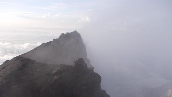 Merapi yang Tetap Menawan