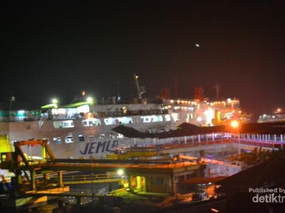 Mudik ke Lampung, Yuk Liburan ke Teluk Kiluan