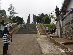 Mudik ke Solo, Nikmati Keindahan Candi Cetho