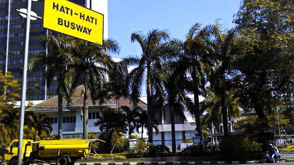 Naik Busway Ajaa...!
