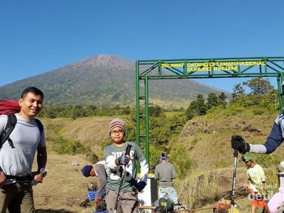 Naik Gunung Rinjani Bersama Anak, Lebih Asyik dari ke Mal