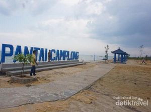 Namanya Pantai Camplong, Primadona dari Pulau Madura