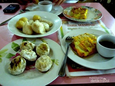 Nikmatnya Pempek Panggang di Palembang