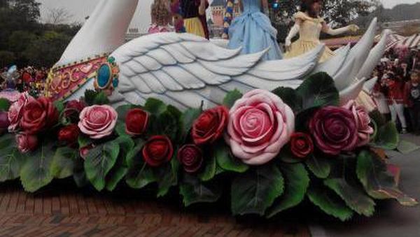 Nonton Parade Disneyland di Hong Kong, Seru!