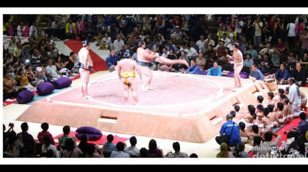 Nonton Pertandingan Sumo Langsung di Jepang, Seru!