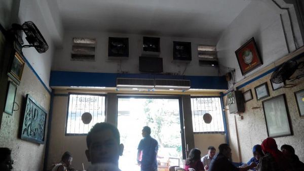 Nostalgia Rasa di Es Krim Ragusa Jakarta