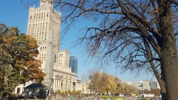 Oh Warsawa, Indahnya Dirimu Saat Musim Gugur