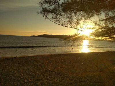 Onde Mande! Indahnya Sunset di Kawasan Pantai Mandeh Sumbar