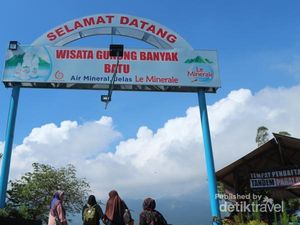 Pacu Adrenalin di Paralayang Gunung Banyak