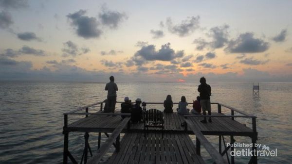 Pagi Hari yang Indah di Derawan