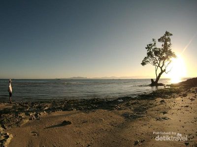 Pagi yang Indah di Pantai Paradiso Oesapa