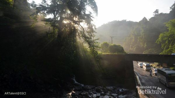 Panas di Jakarta, Dinginkan Diri di Lembah Anai