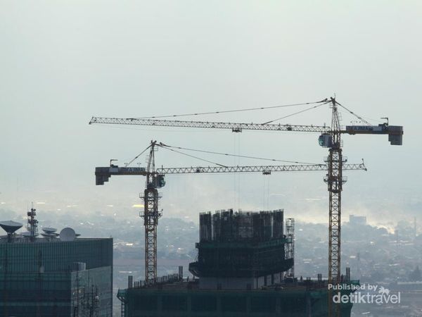 Panorama Jakarta dari Gedung Pencakar Langit
