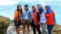 Pantai Banyu Tibo, yang Unik dan Eksotis dari Pacitan