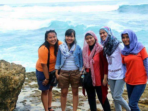 Pantai Banyu Tibo, yang Unik dan Eksotis dari Pacitan
